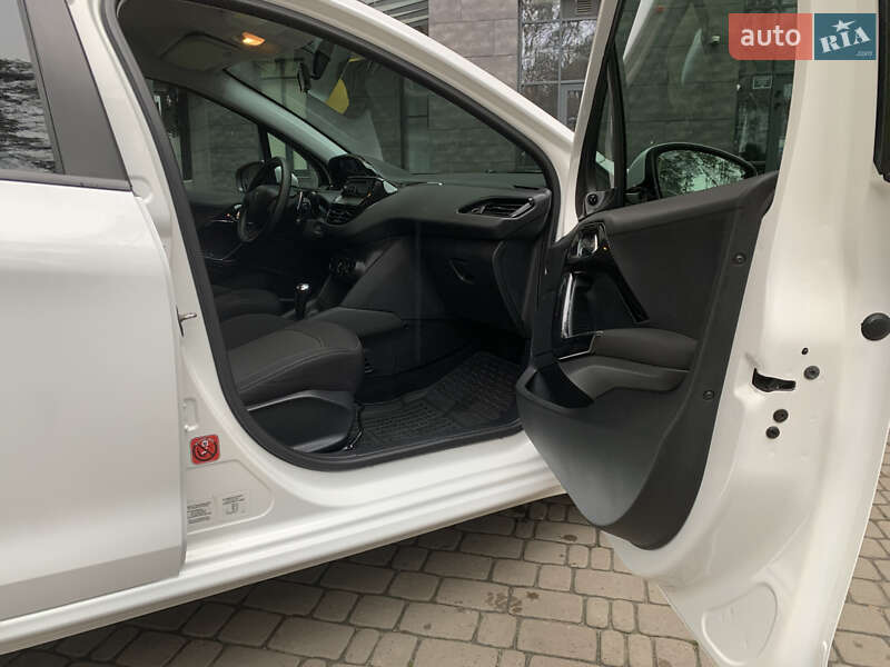 Хетчбек Peugeot 208 2014 в Броварах