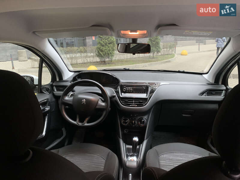 Хетчбек Peugeot 208 2014 в Броварах