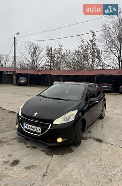 Хэтчбек Peugeot 208 2013 в Николаеве