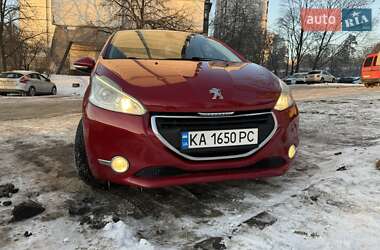 Хэтчбек Peugeot 208 2014 в Киеве