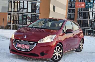 Хэтчбек Peugeot 208 2012 в Ивано-Франковске