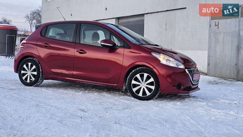 Хэтчбек Peugeot 208 2012 в Ивано-Франковске