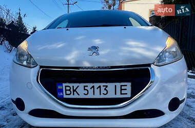 Хэтчбек Peugeot 208 2014 в Ровно