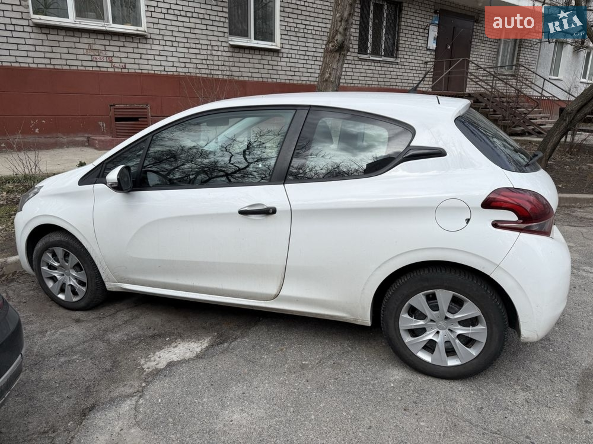 2016 Peugeot 208 - мініатюра 2