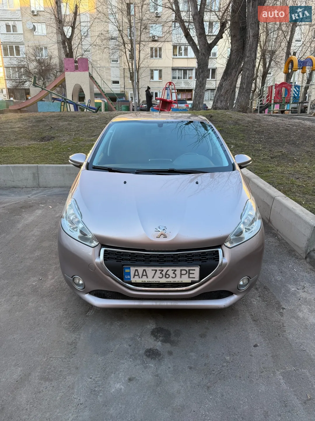 2013 Peugeot 208 - мініатюра 2