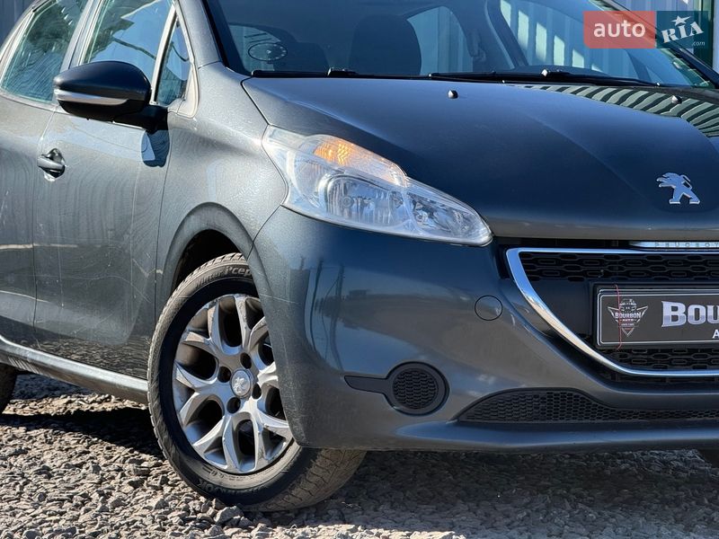 Хэтчбек Peugeot 208 2012 в Виннице