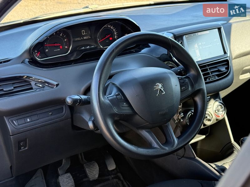 Хэтчбек Peugeot 208 2012 в Виннице