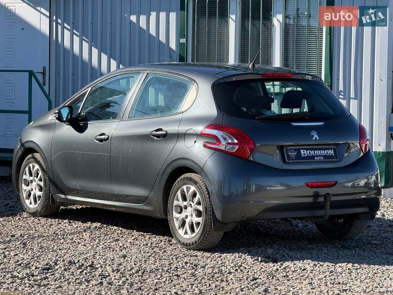 Хэтчбек Peugeot 208 2012 в Виннице