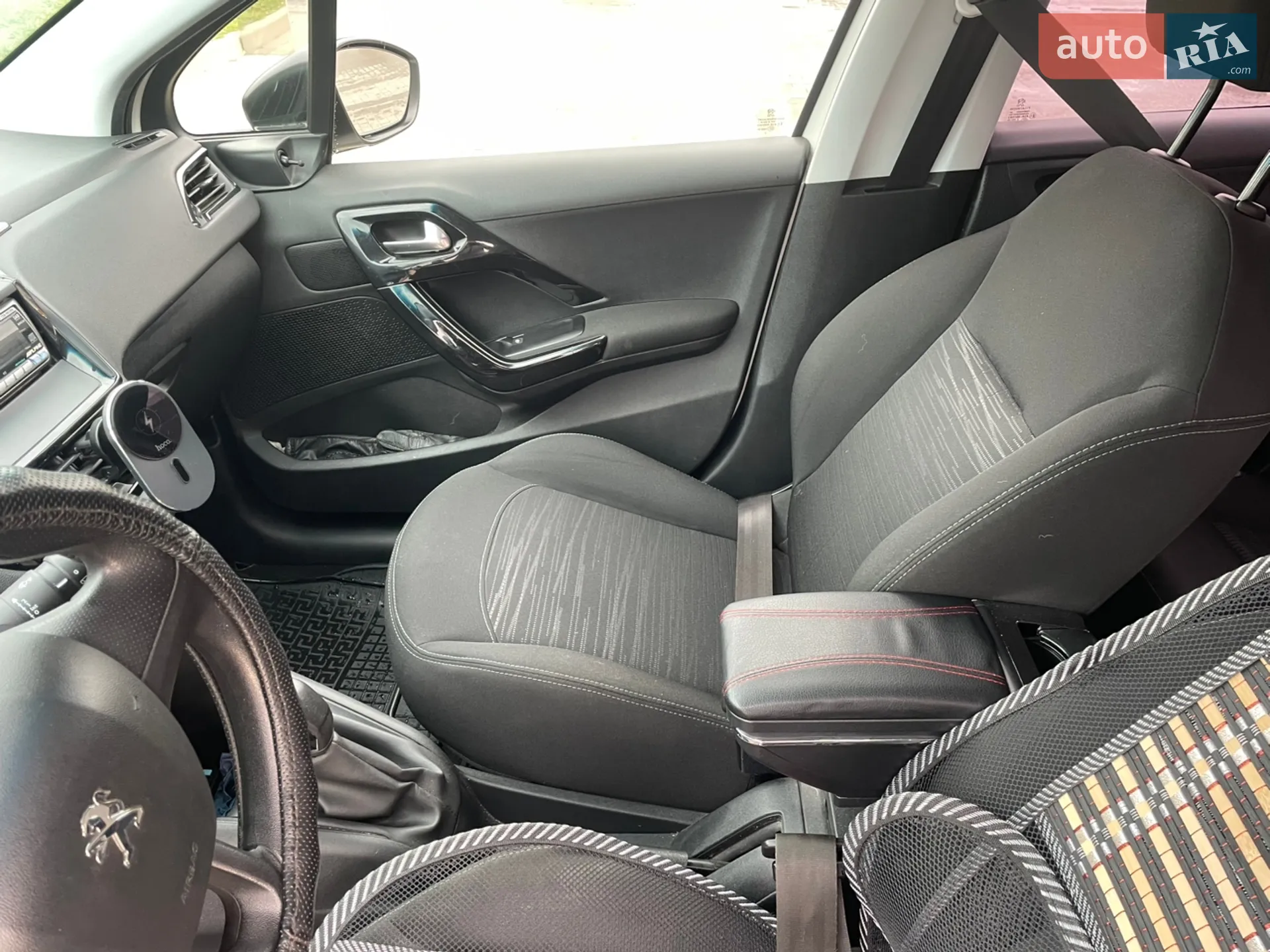 2013 Peugeot 208 - мініатюра 7