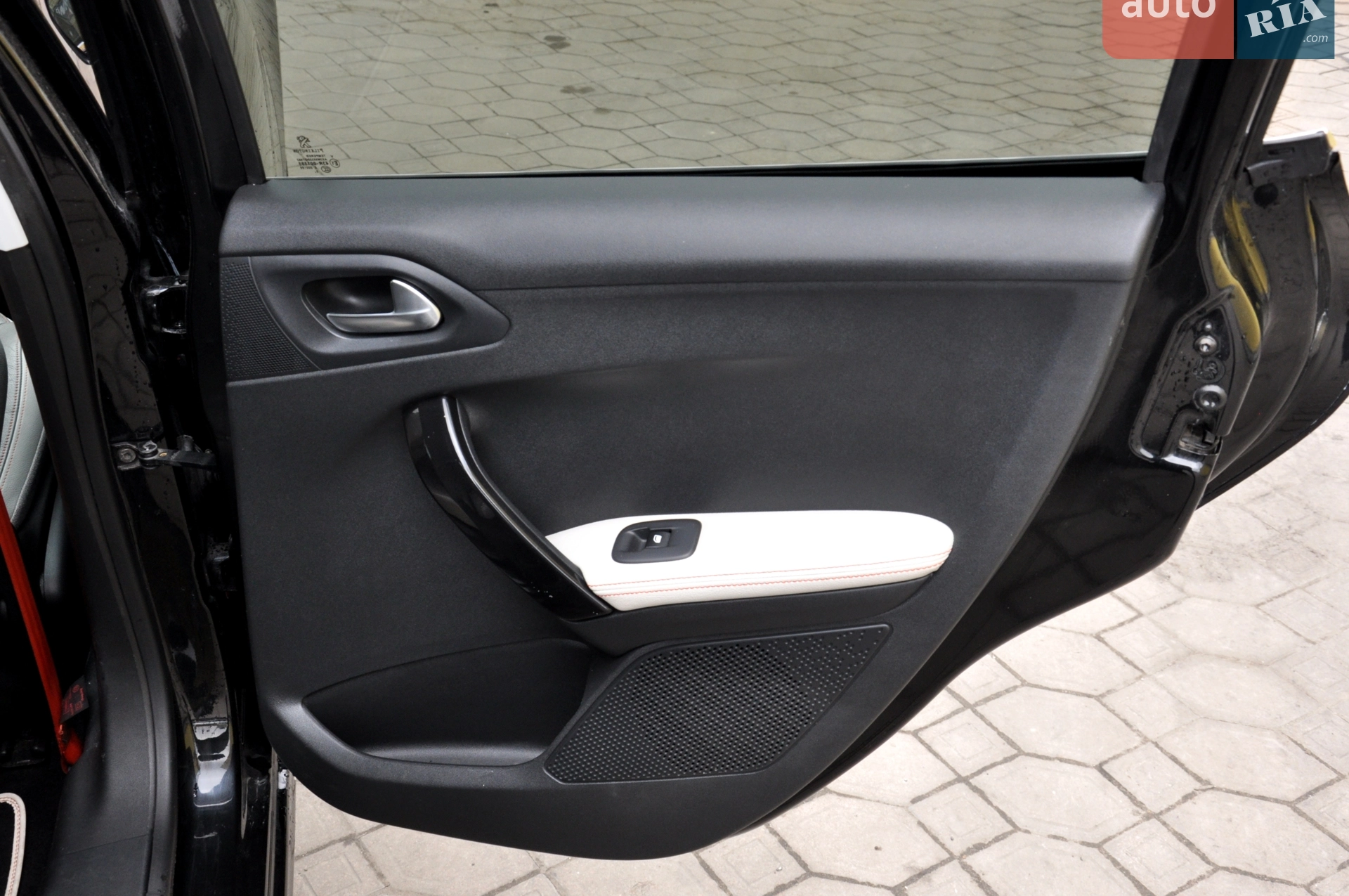 2014 Peugeot 208 - мініатюра 24