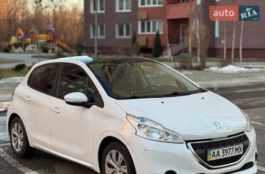 Хэтчбек Peugeot 208 2013 в Киеве