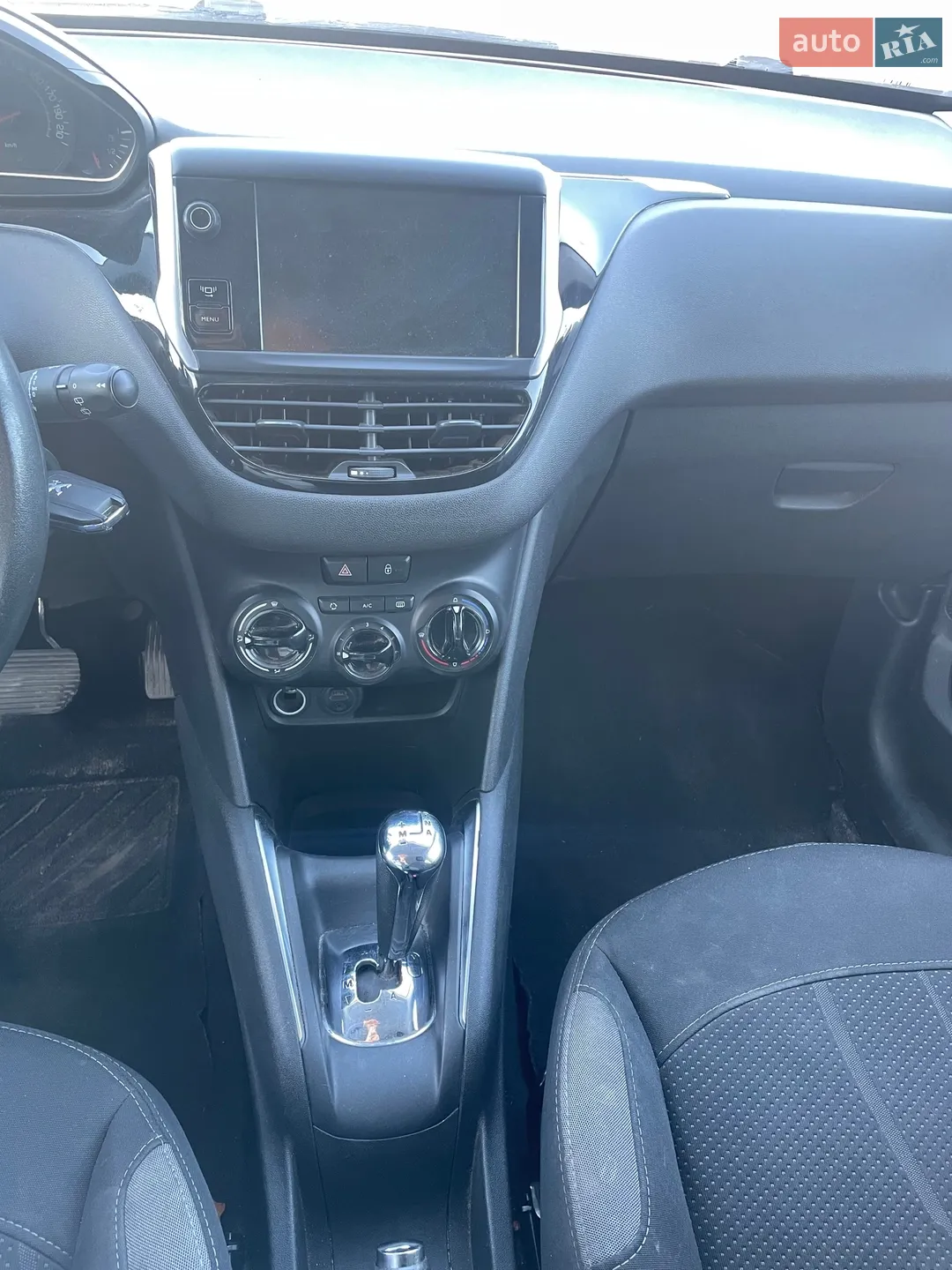 2013 Peugeot 208 - мініатюра 15