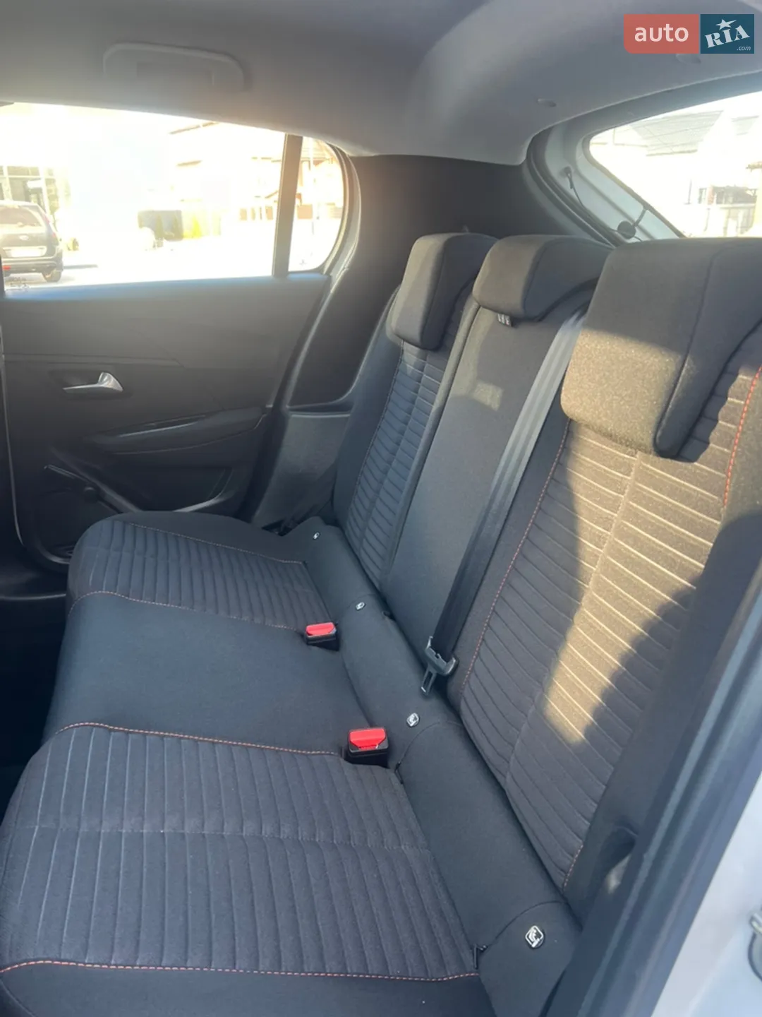 Peugeot 208 2021 VIN VR3UHZKXZMT013660 фото оголошення 28 з 33