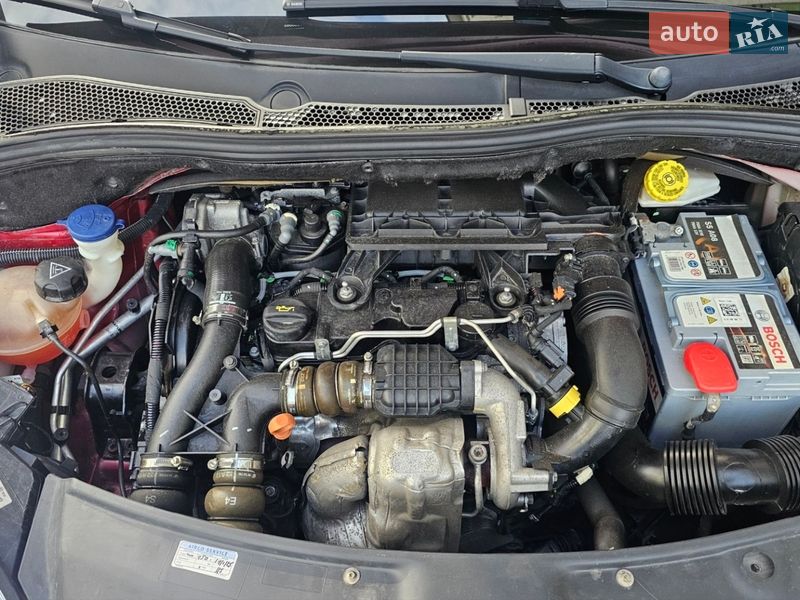 Хетчбек Peugeot 208 2012 в Івано-Франківську