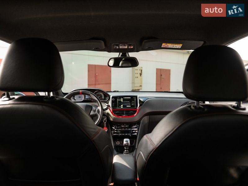 Хэтчбек Peugeot 208 2013 в Львове