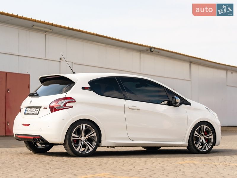 Хэтчбек Peugeot 208 2013 в Львове