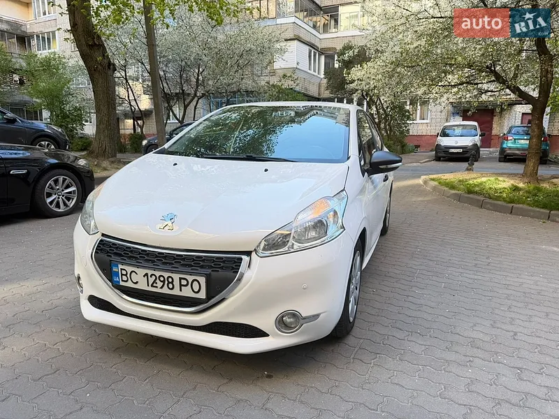Peugeot 208