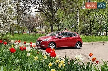 Хэтчбек Peugeot 208 2013 в Харькове