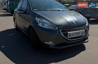 Хэтчбек Peugeot 208 2013 в Киеве