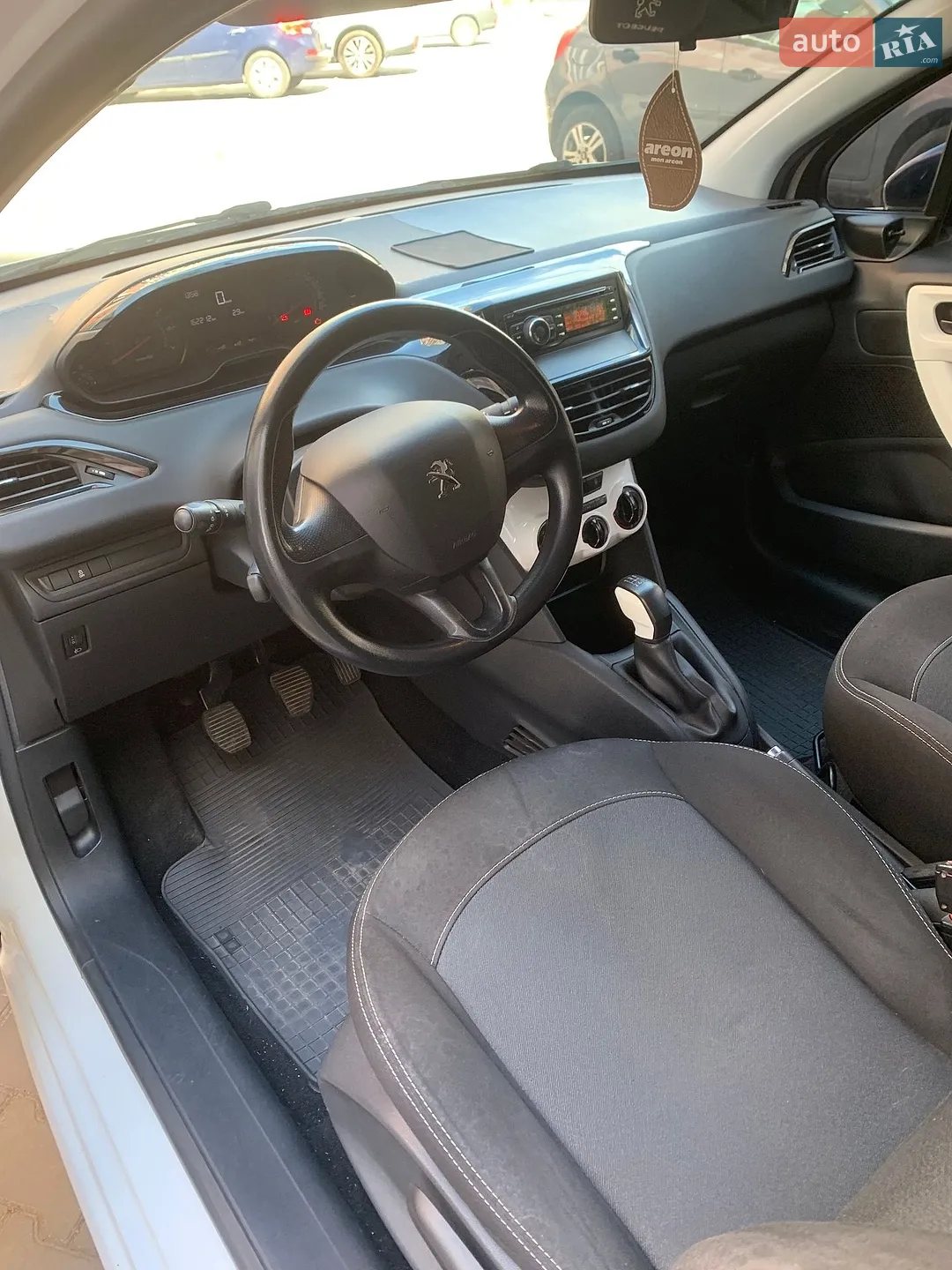 2014 Peugeot 208 - мініатюра 7