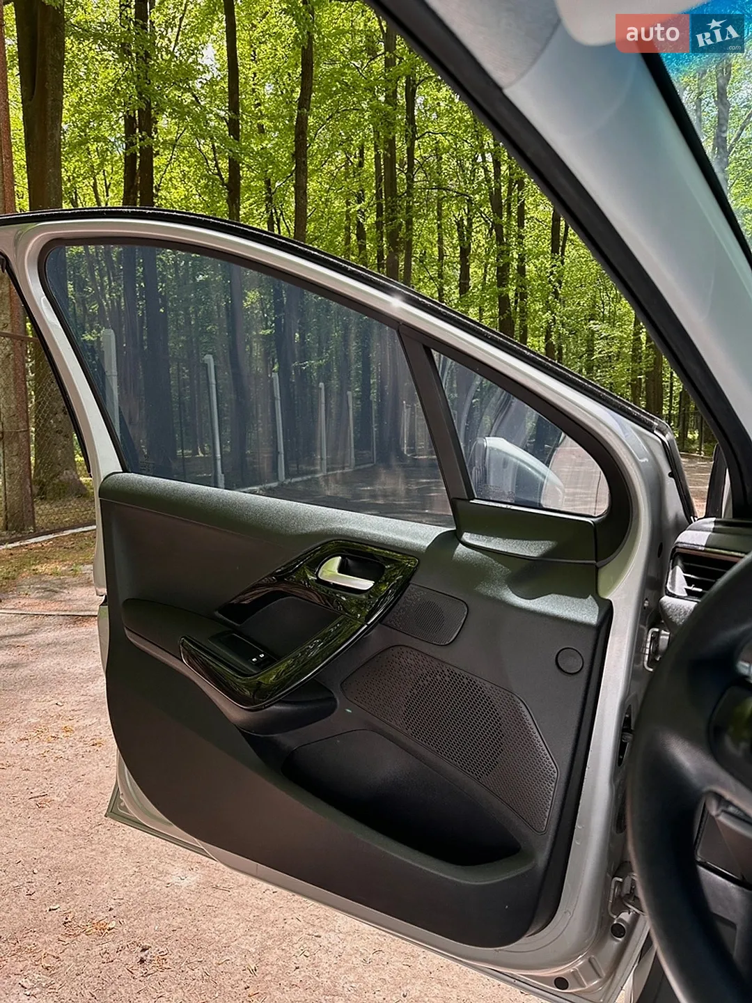 2014 Peugeot 208 - мініатюра 32