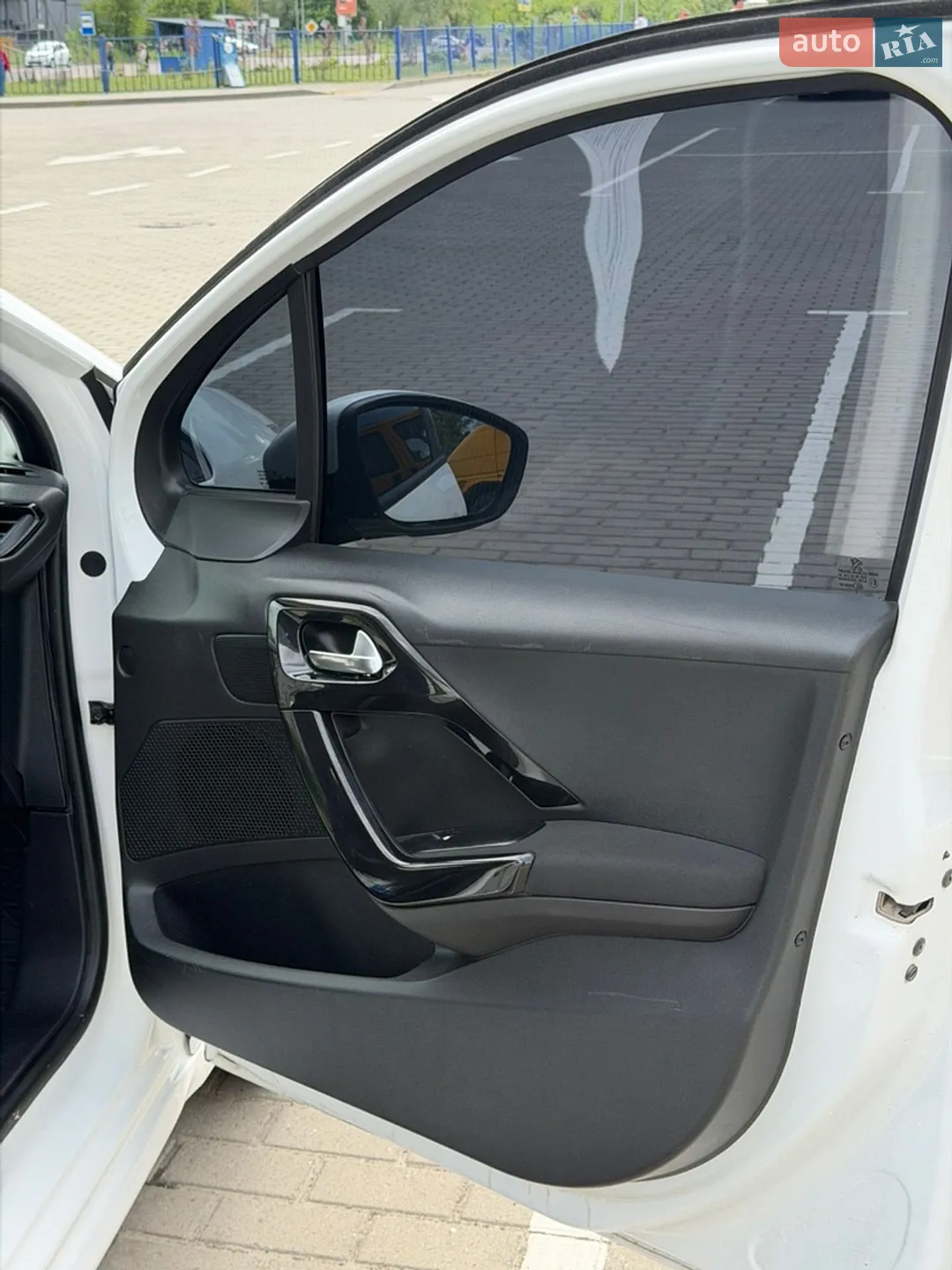 2012 Peugeot 208 - мініатюра 17