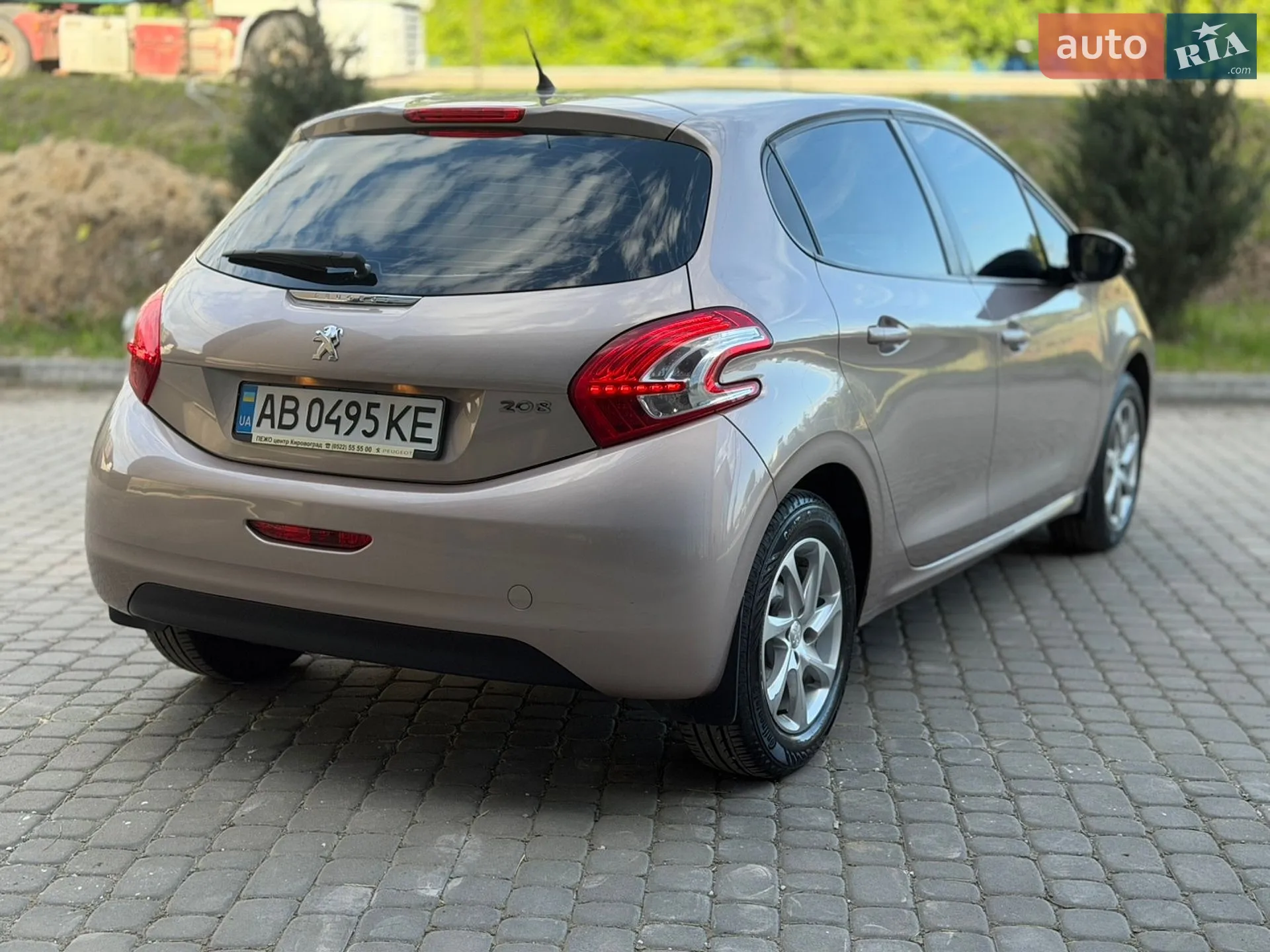 2013 Peugeot 208 - мініатюра 9