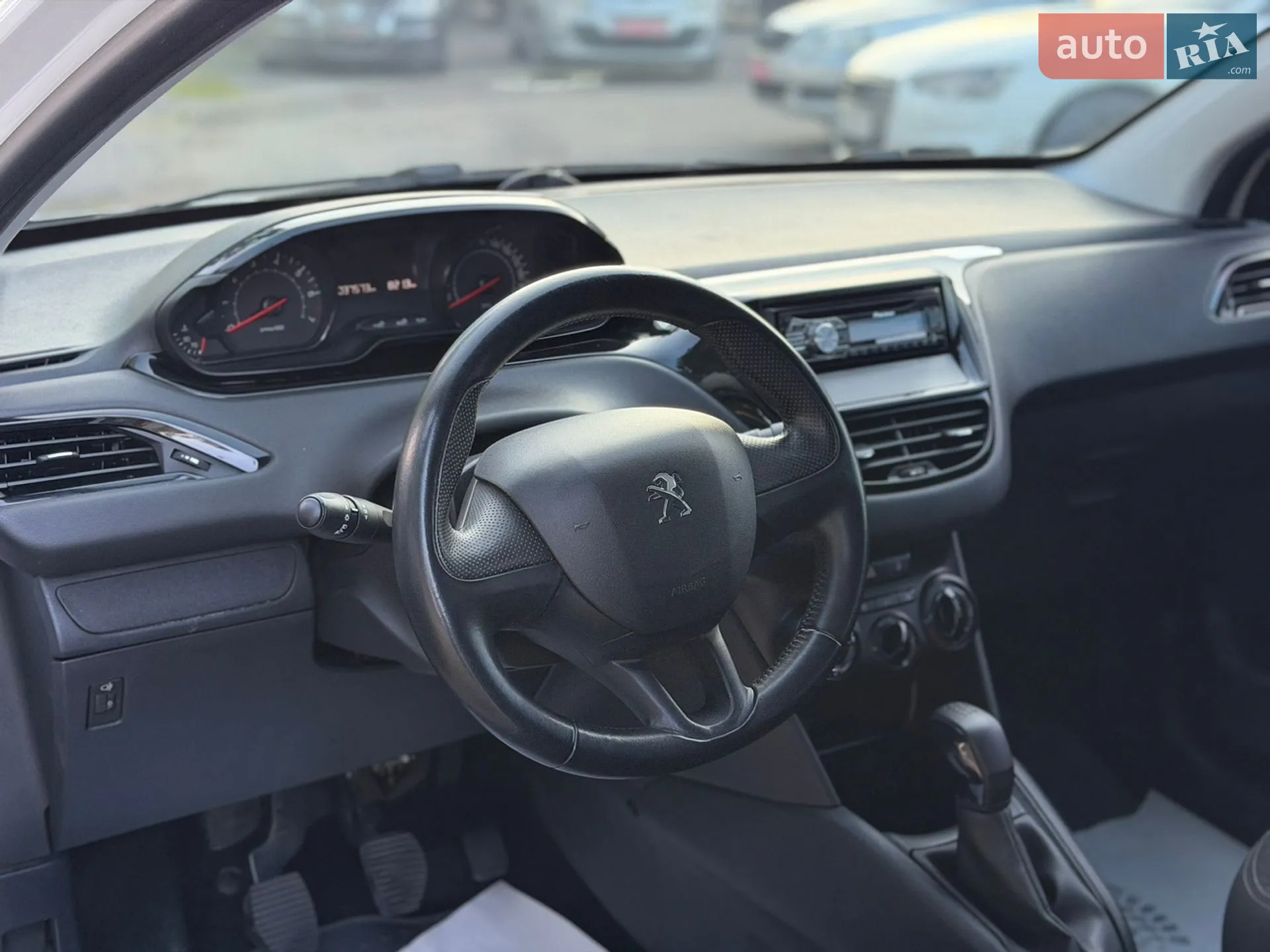 2013 Peugeot 208 - мініатюра 11