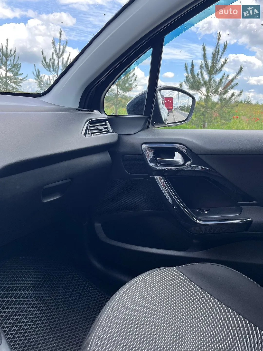 2012 Peugeot 208 - мініатюра 7