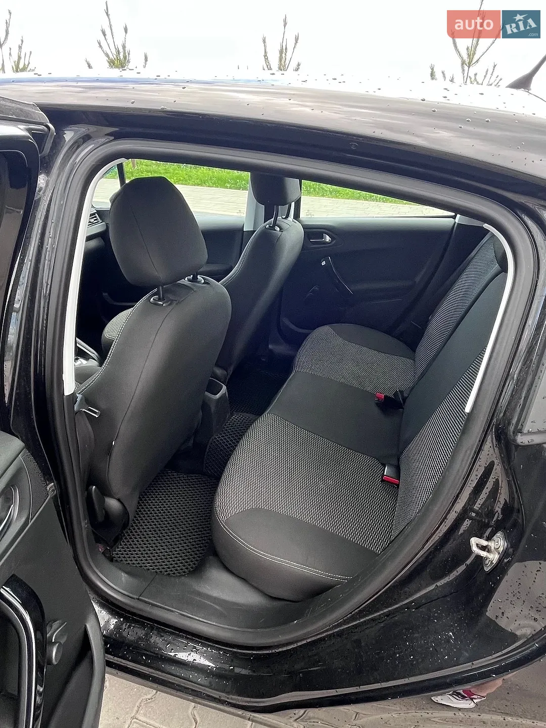 2012 Peugeot 208 - мініатюра 9