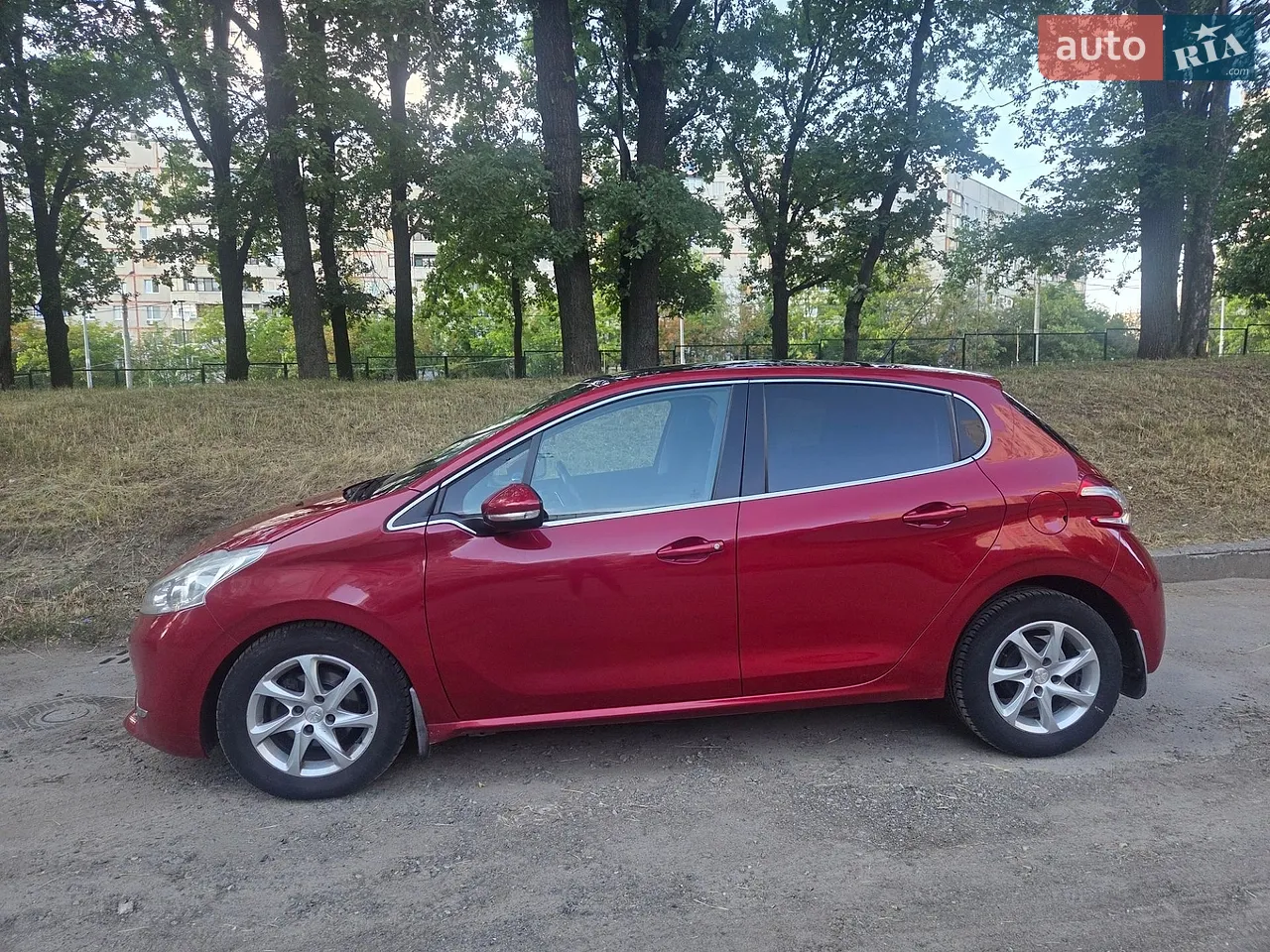 2013 Peugeot 208 - мініатюра 20