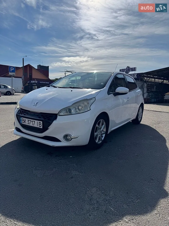 2012 Peugeot 208 - мініатюра 15