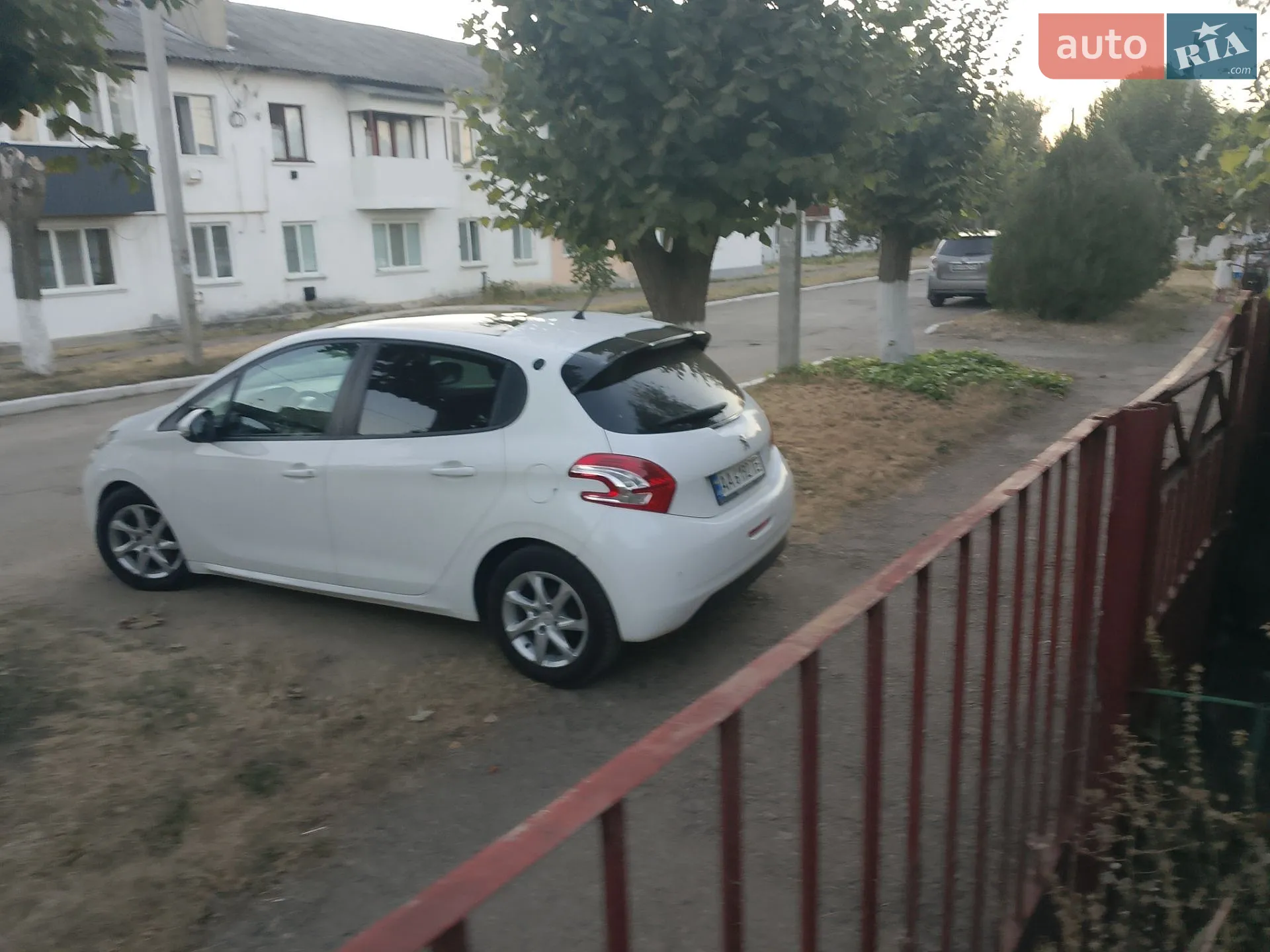 2012 Peugeot 208 - мініатюра 2