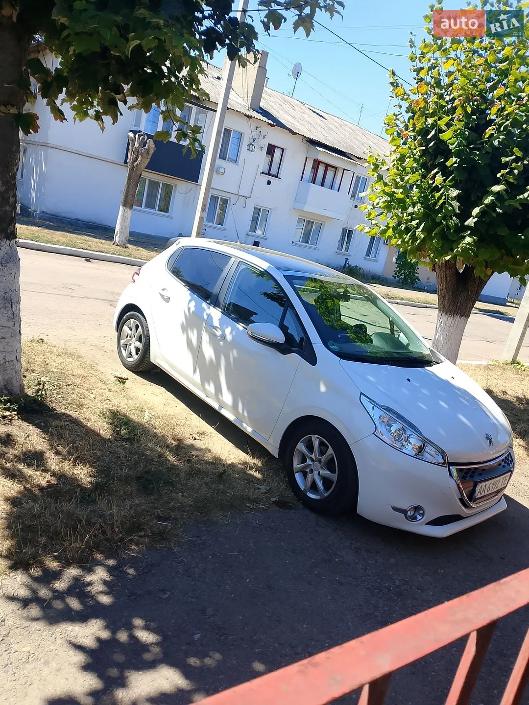 2012 Peugeot 208 - мініатюра 3