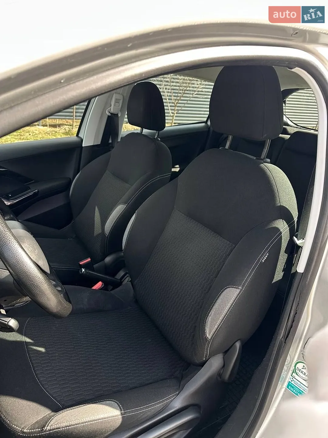 2015 Peugeot 208 - мініатюра 12