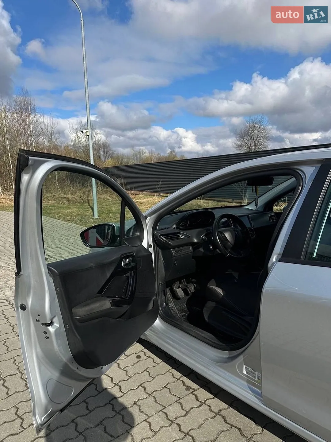 2015 Peugeot 208 - мініатюра 17