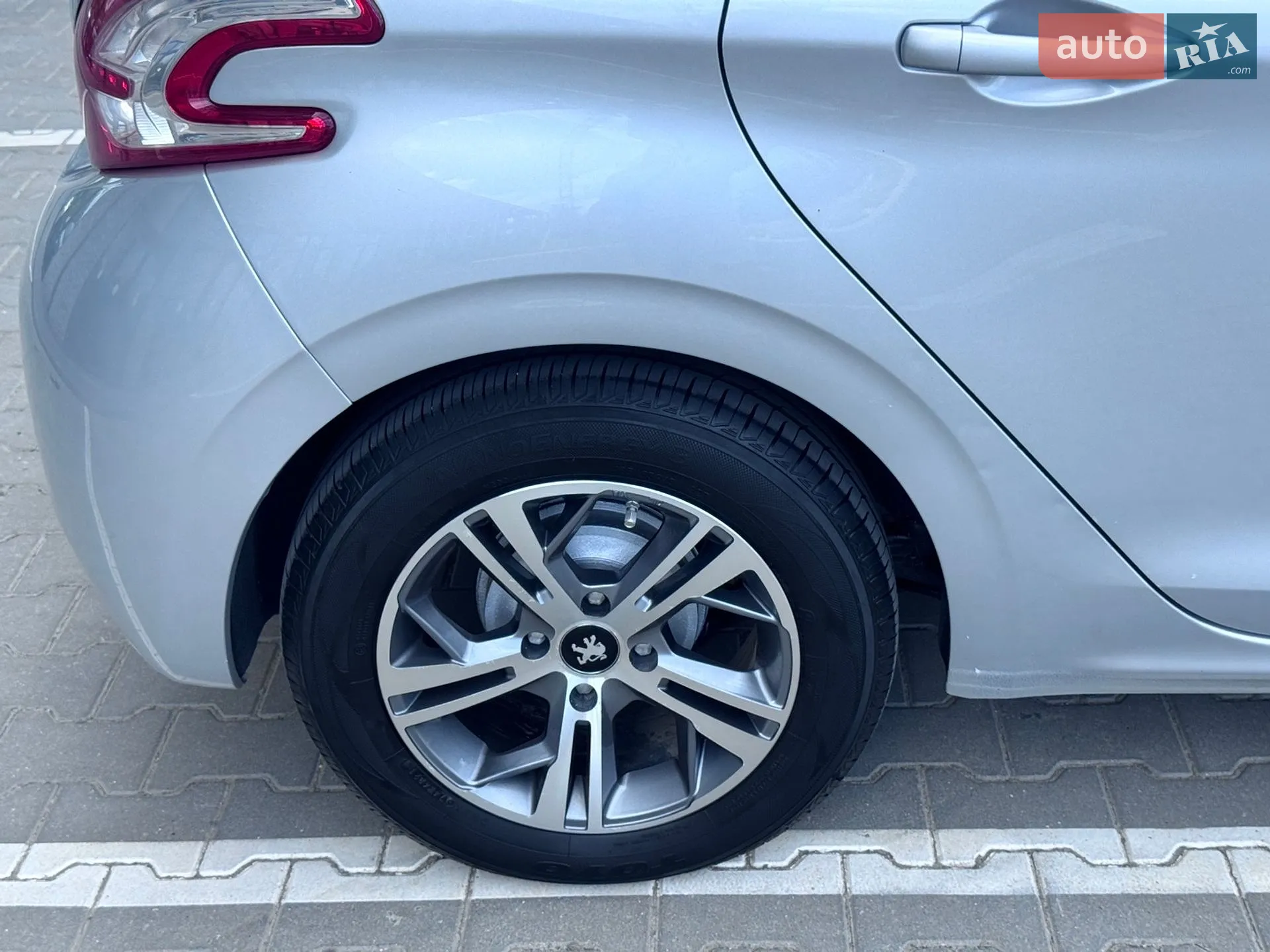 2012 Peugeot 208 - мініатюра 8