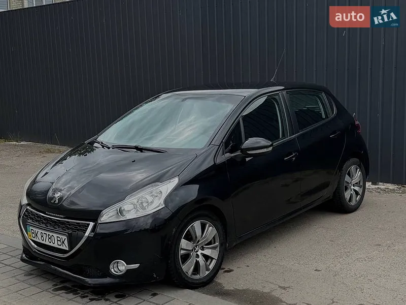 Peugeot 208 2013