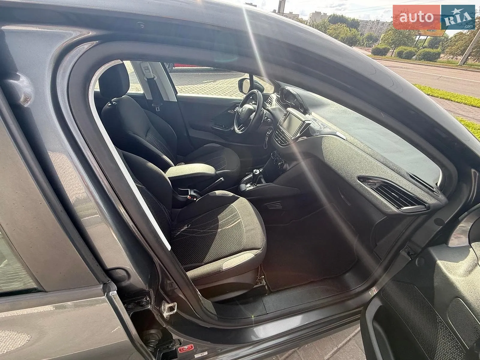 2012 Peugeot 208 - мініатюра 9