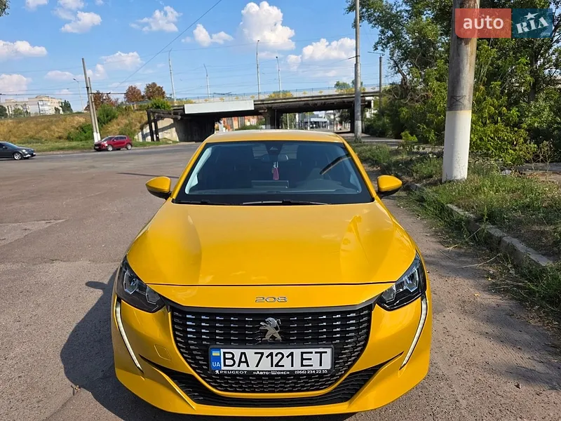 Peugeot 208 2021