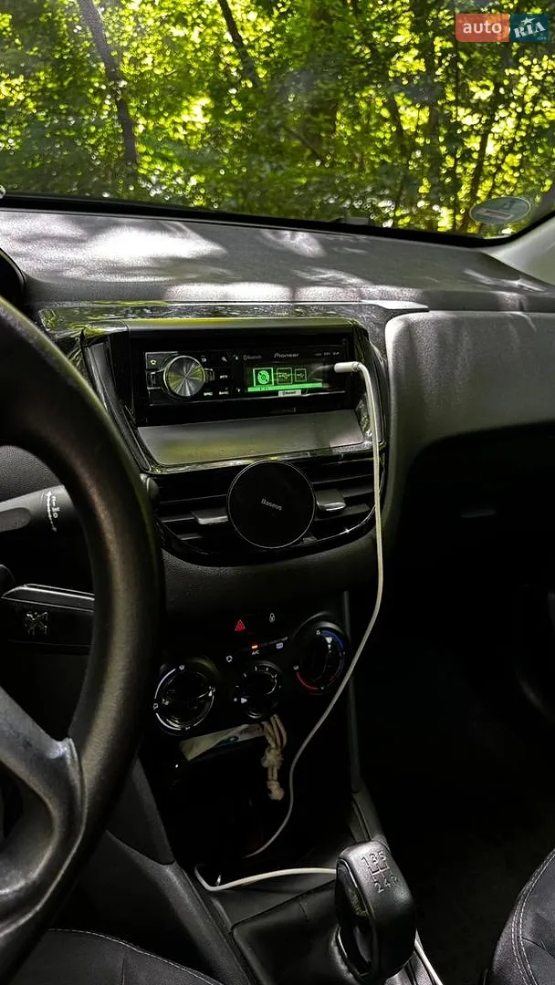 2013 Peugeot 208 - мініатюра 12