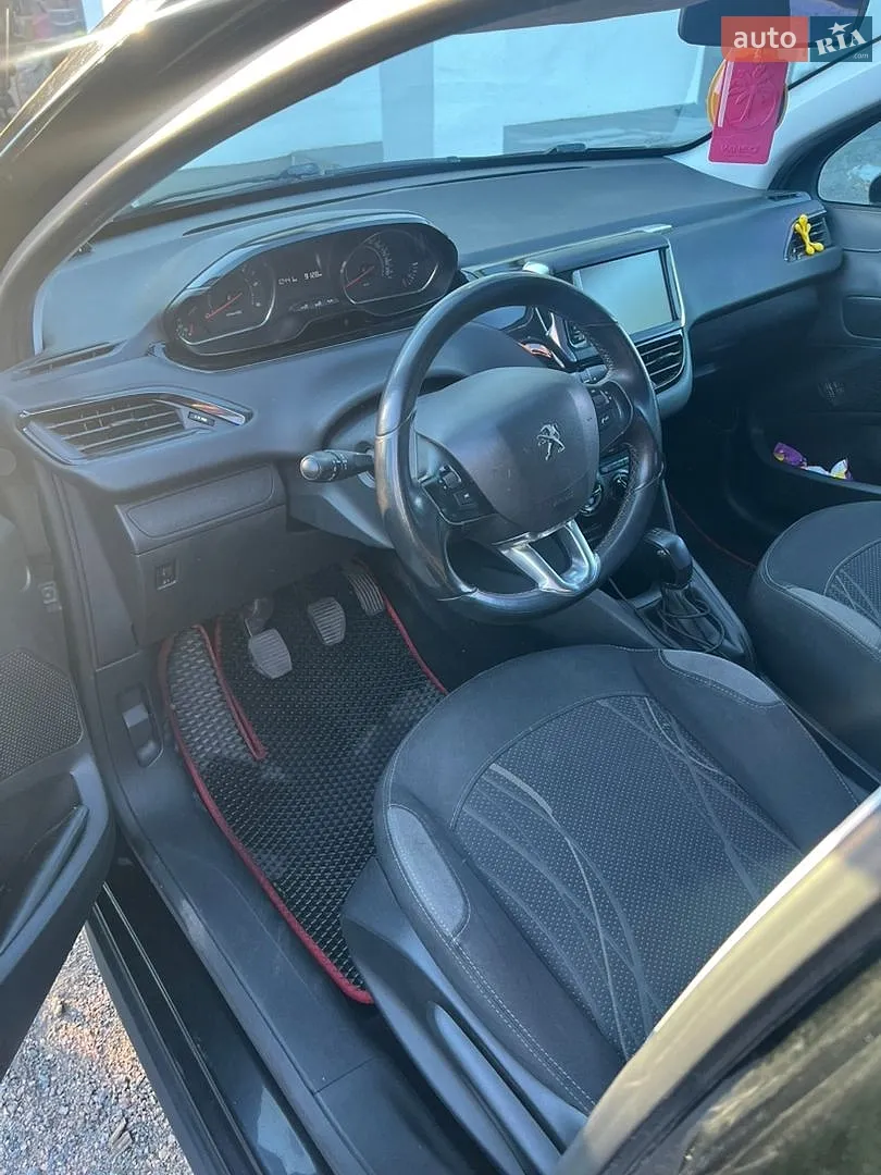 2013 Peugeot 208 - мініатюра 6