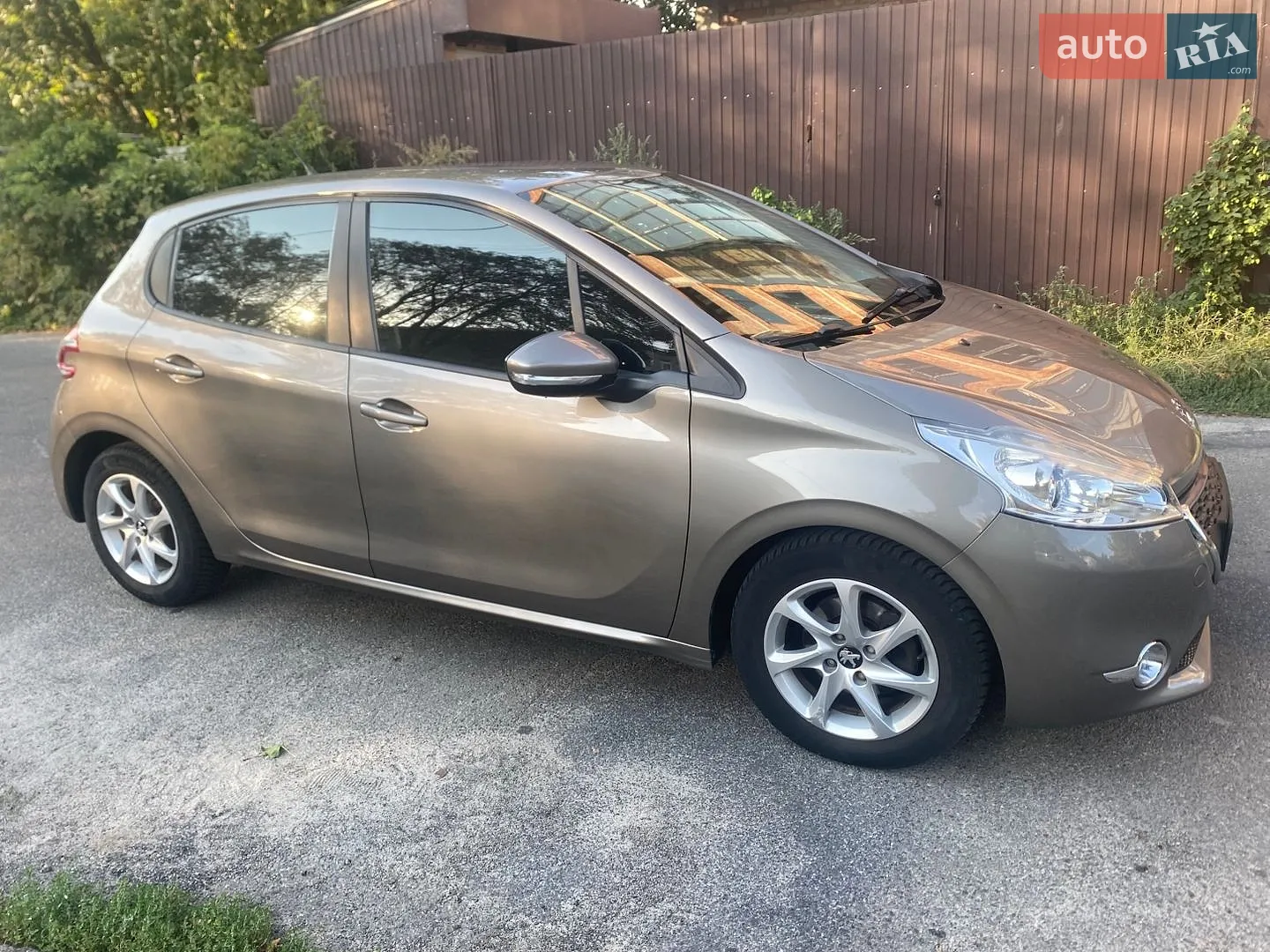 2013 Peugeot 208 - мініатюра 10