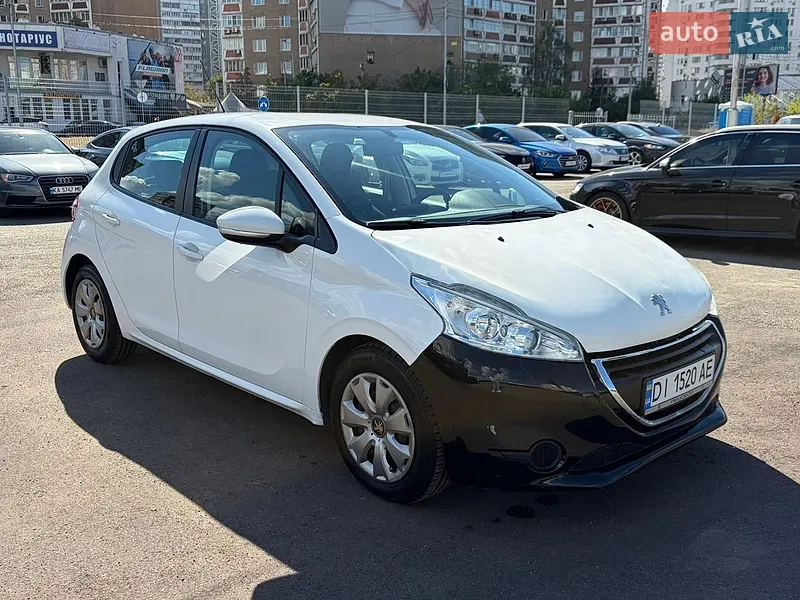 Peugeot 208 2013