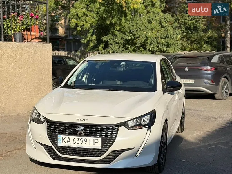 Peugeot 208 2022