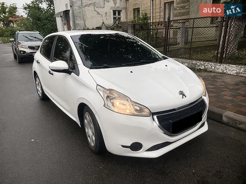 Peugeot 208 2013