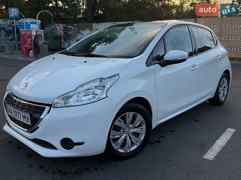 Peugeot 208