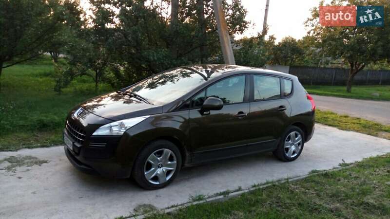 Позашляховик / Кросовер Peugeot 3008 2011 в Прилуках