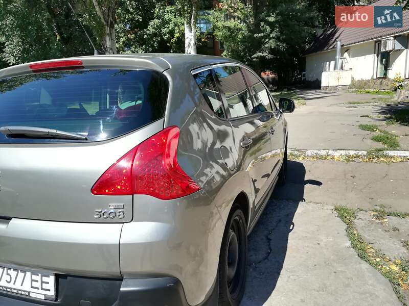 Внедорожник / Кроссовер Peugeot 3008 2013 в Кривом Роге