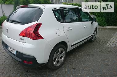 Позашляховик / Кросовер Peugeot 3008 2010 в Стрию